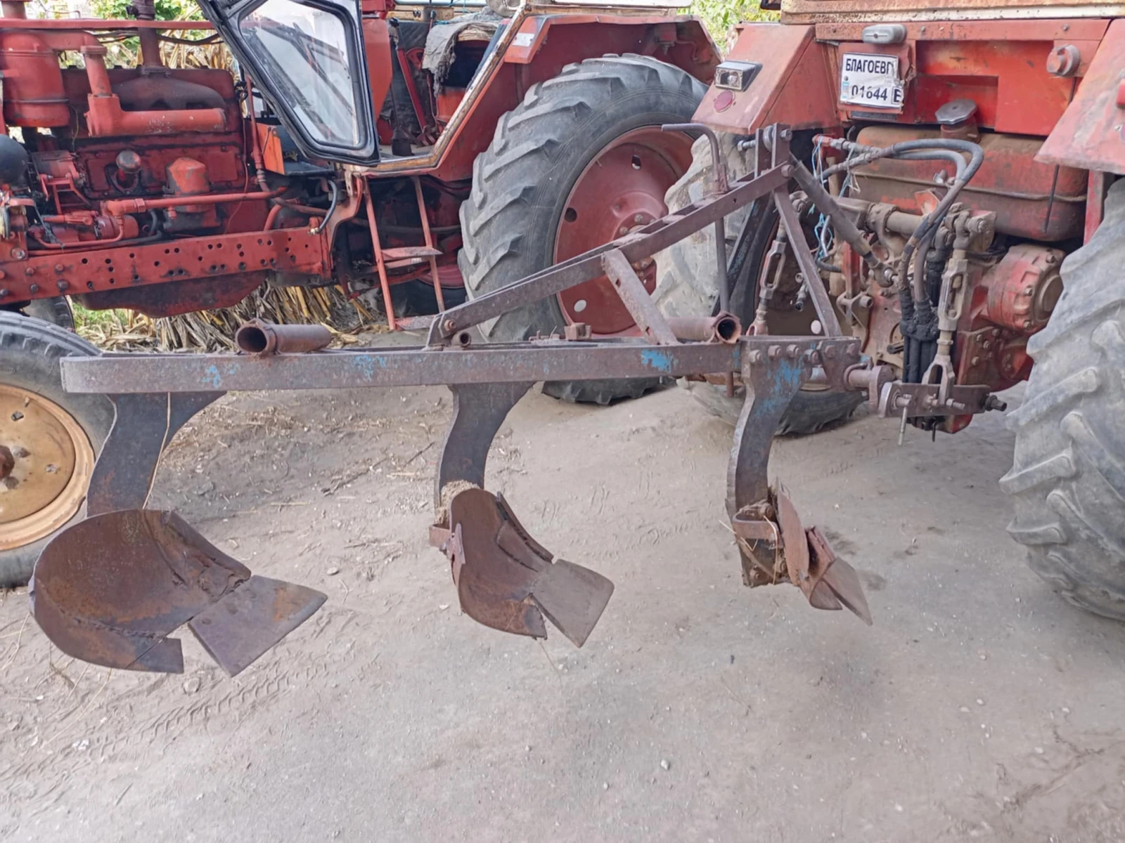 Трактор ЮМЗ, снимка 14 - Селскостопанска техника - 54096525