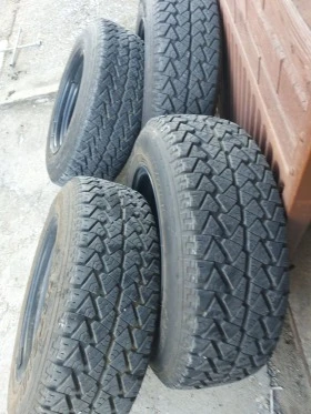        215/70R16