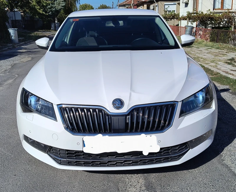 Skoda Superb 2.0Tdi 150k.c. E6, снимка 2 - Автомобили и джипове - 47470818