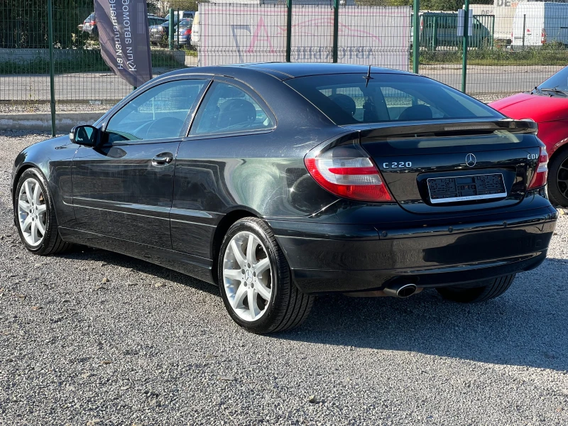 Mercedes-Benz C 220 Sport coupe, снимка 6 - Автомобили и джипове - 47613609