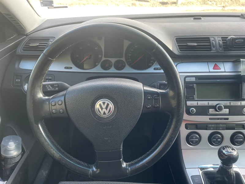 VW Passat 1.9 , снимка 7 - Автомобили и джипове - 48918161