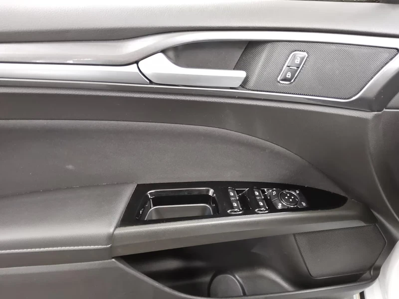 Ford Mondeo 2.0TURNIER/150HP/NAVI/CAM/AHK/AMBI/LED/KLESS/127g, снимка 10 - Автомобили и джипове - 51365381