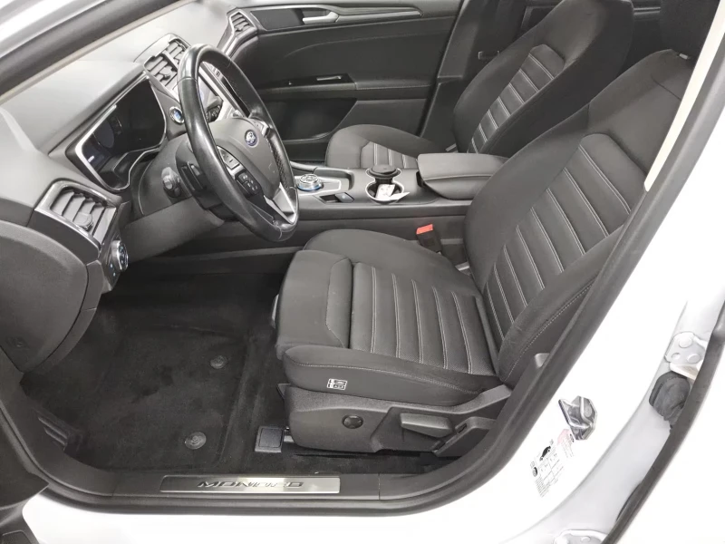 Ford Mondeo 2.0TURNIER/150HP/NAVI/CAM/AHK/AMBI/LED/KLESS/127g, снимка 6 - Автомобили и джипове - 51365381