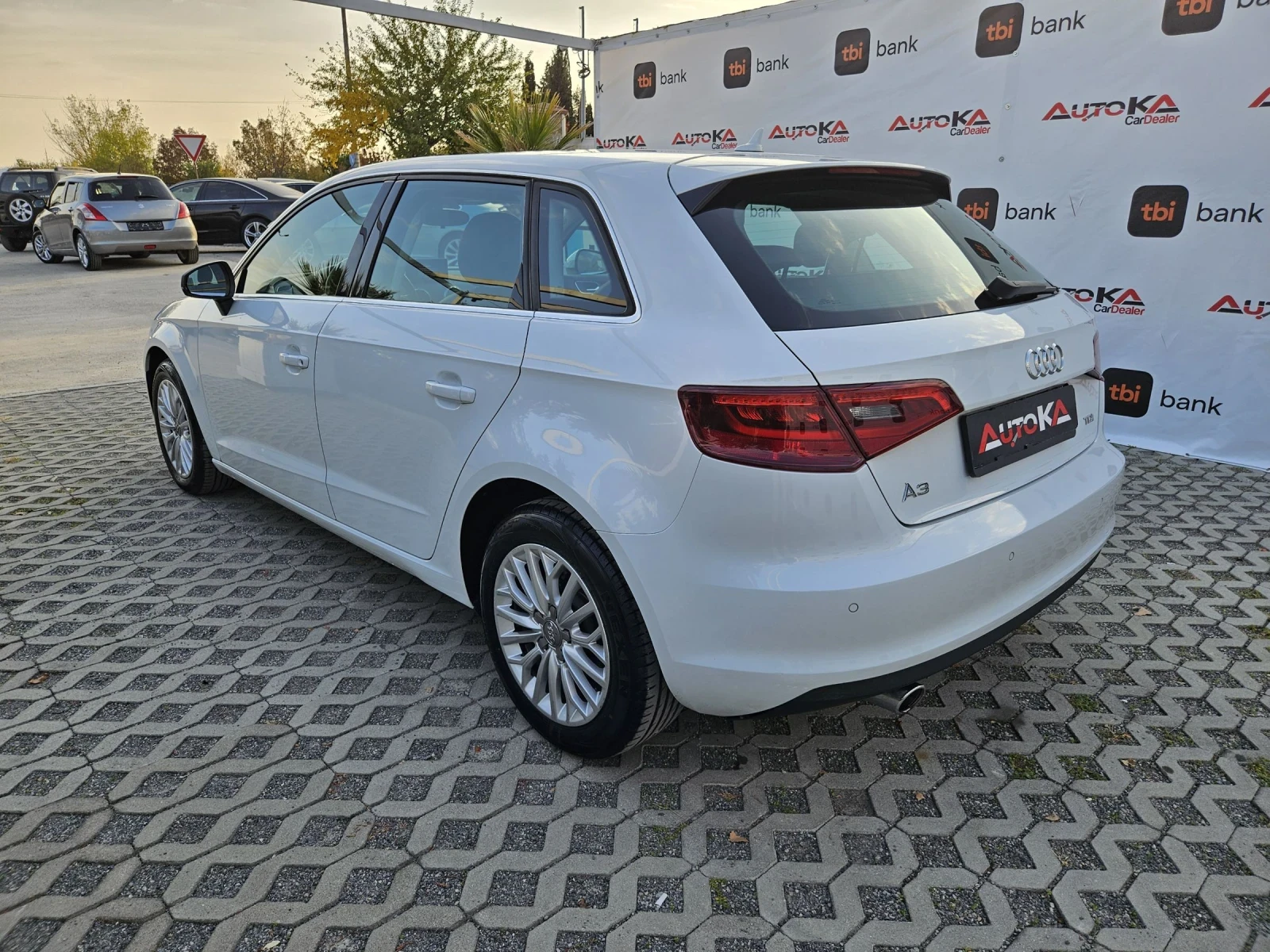 Audi A3 1.6TDI-110кс= 6СКОРОСТИ= НАВИ= LED= ПАРКТРОНИК - изображение 5