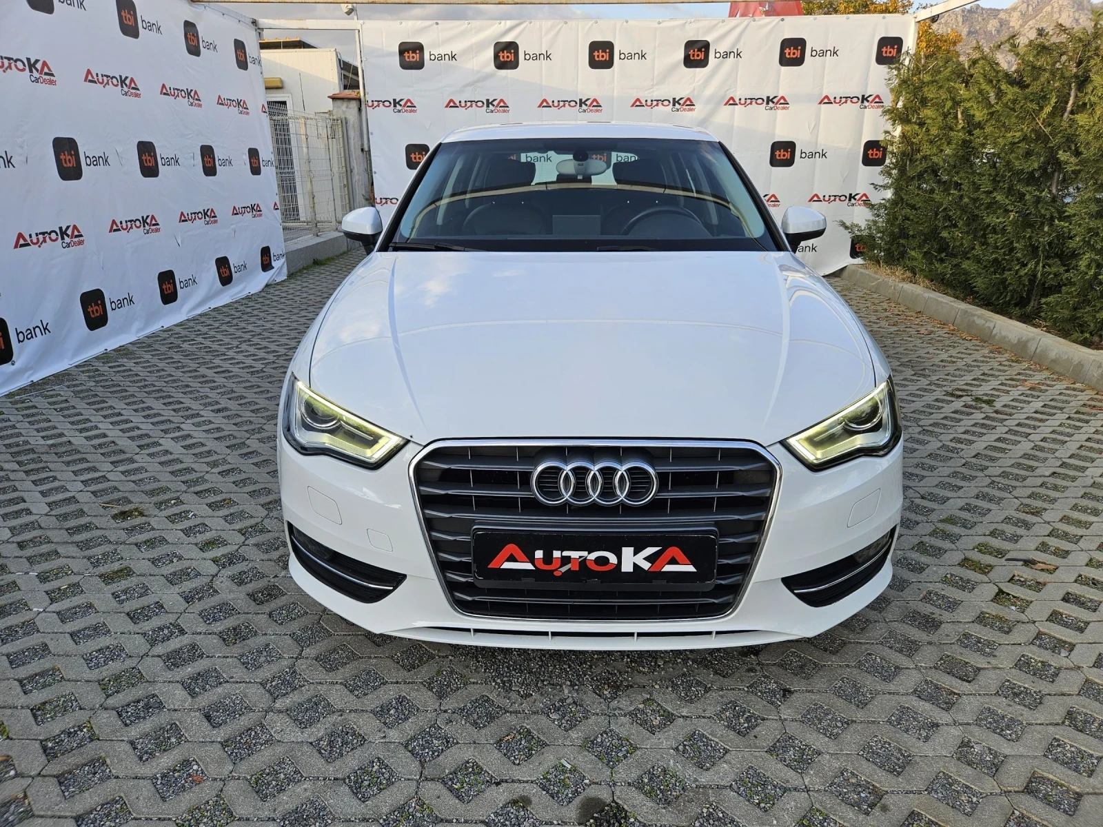 Audi A3 1.6TDI-110кс= 6СКОРОСТИ= НАВИ= LED= ПАРКТРОНИК - [1] 