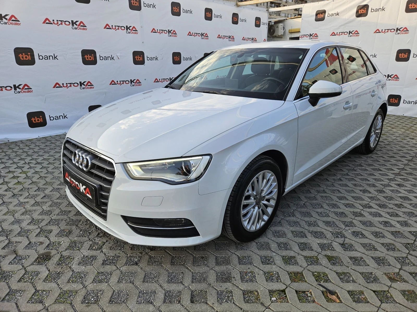 Audi A3 1.6TDI-110кс= 6СКОРОСТИ= НАВИ= LED= ПАРКТРОНИК - изображение 6