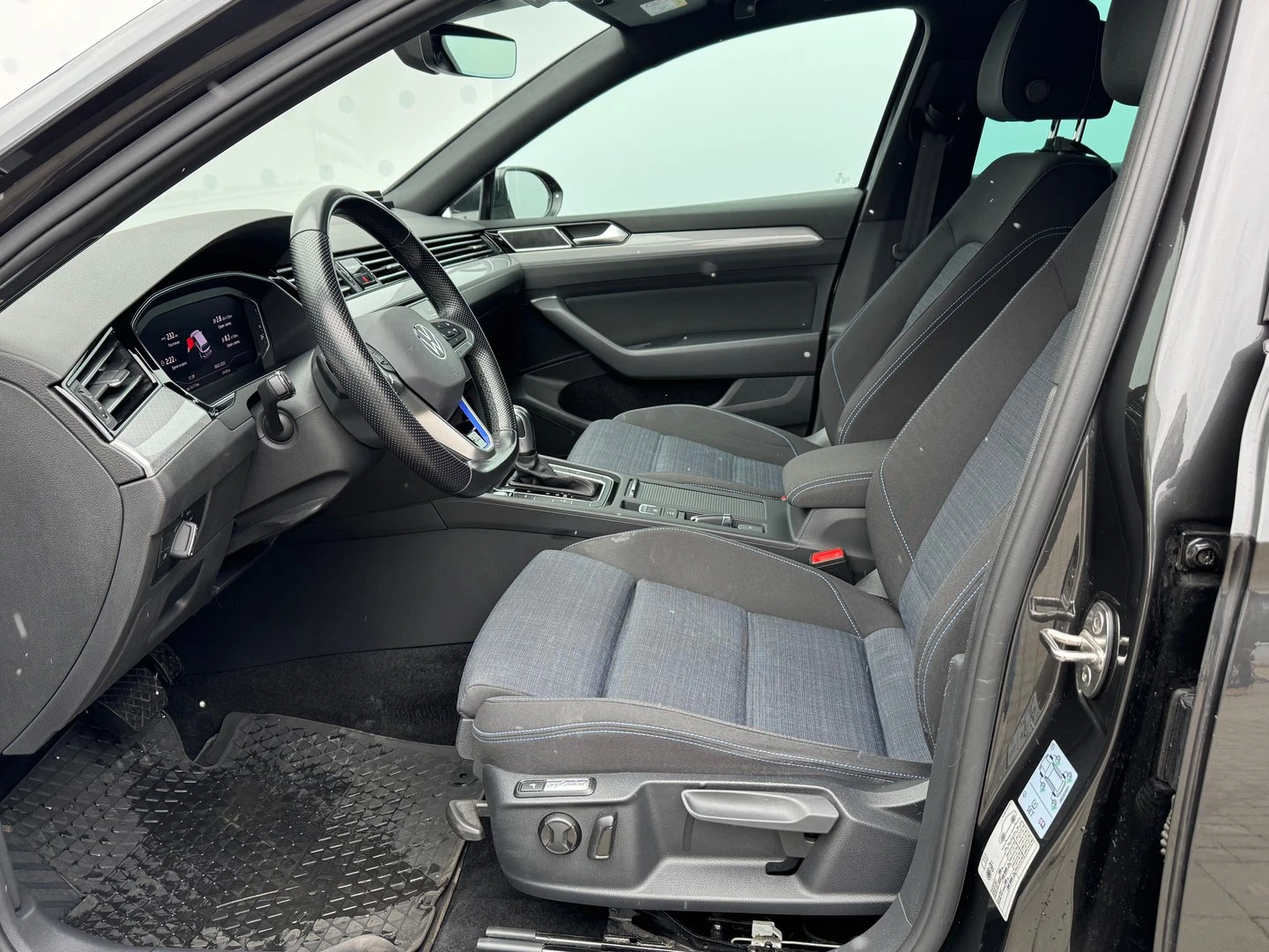 VW Passat VW Passat Var GTE Plug-In-Hybrid 1.4 TSI | Mobile.bg   8