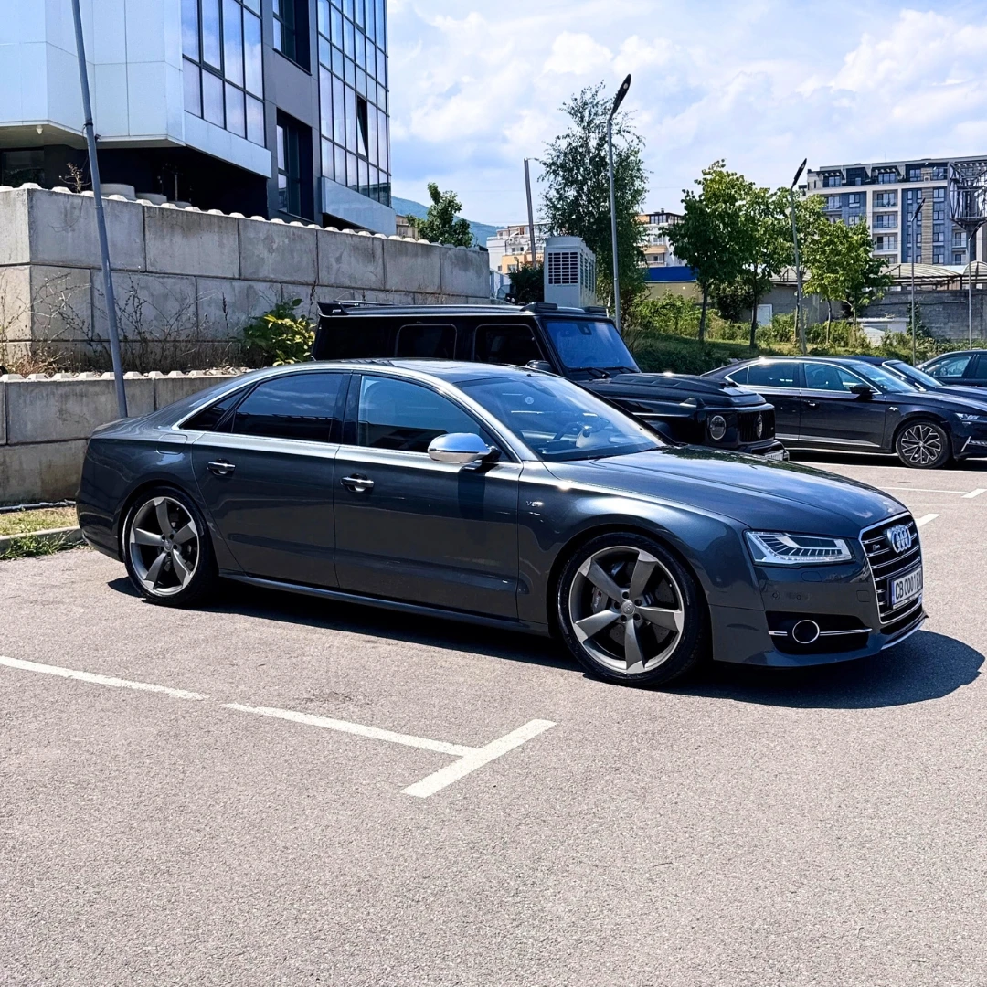 Audi S8 Exclusive/Matrix/МАСАЖИ/НОЩНО ВИЖДАНЕ/BANG&OLUFSEN - изображение 4