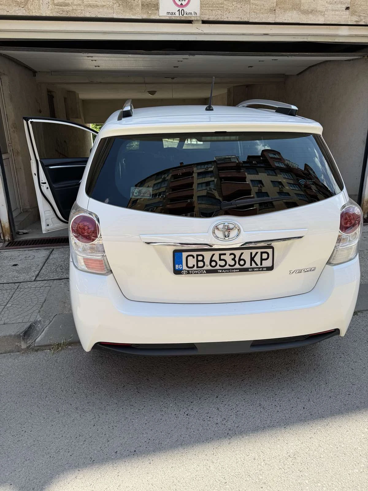 Toyota Verso лек автомобил - изображение 3