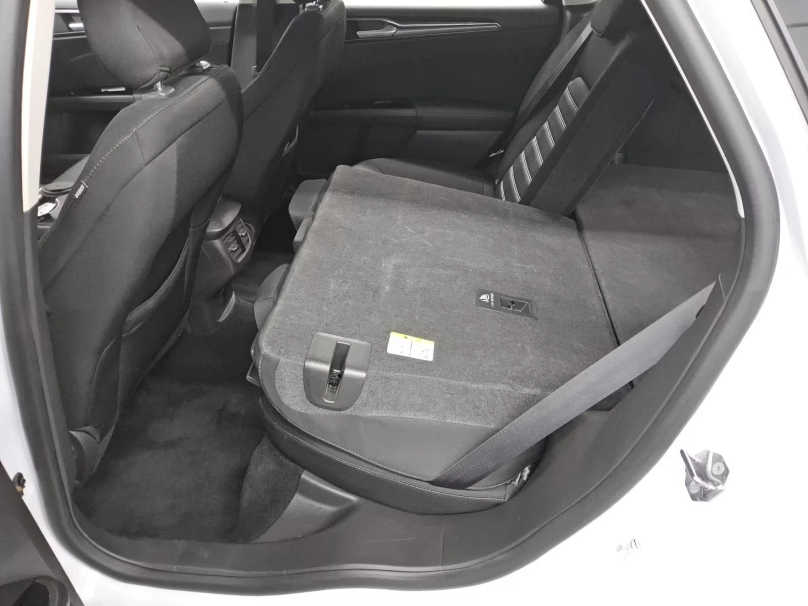 Ford Mondeo 2.0TURNIER/150HP/NAVI/CAM/AHK/AMBI/LED/KLESS/127g | Mobile.bg   12