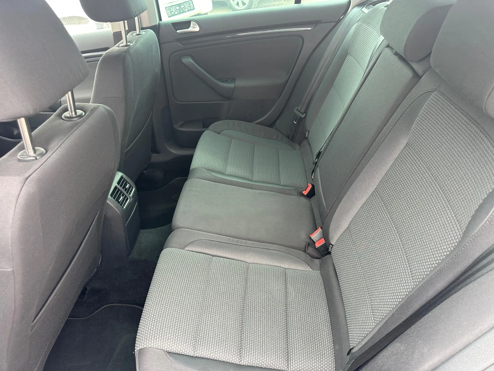 VW Golf 1.6TDI ITALIA - изображение 10