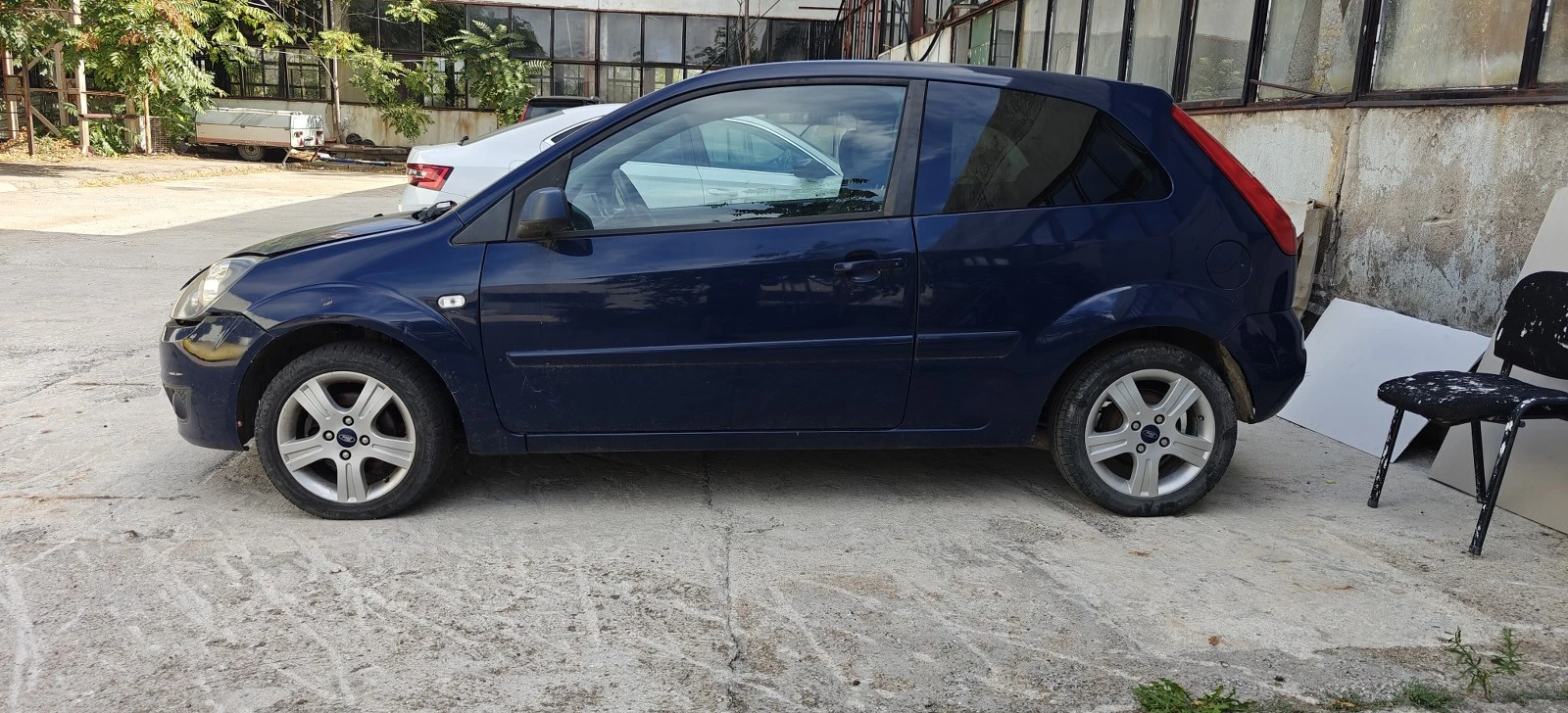 Ford Fiesta 09г1.4HDIклима - изображение 3