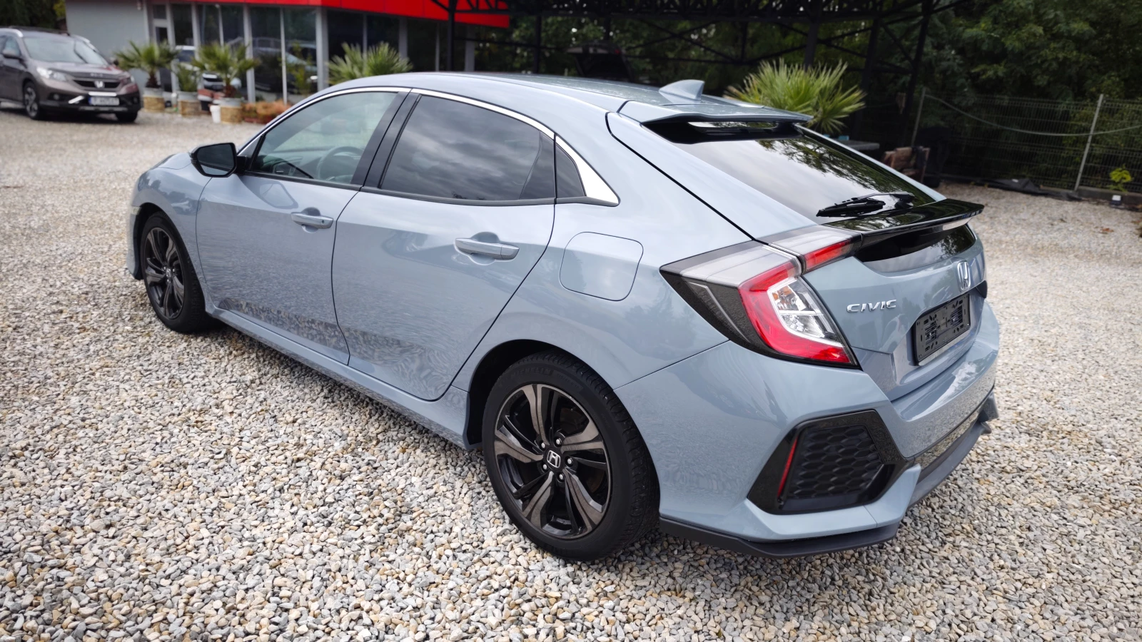 Honda Civic МОДЕРНО СИВО/АДАПТИВЕН DISTRONIK/СЛЕДИ ПЪТ и ЗНАЦИ - изображение 8