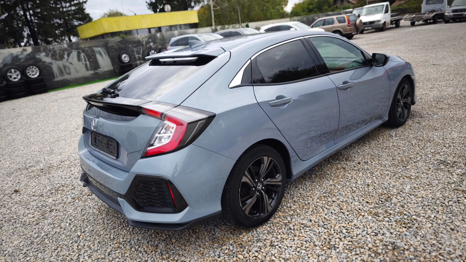 Honda Civic МОДЕРНО СИВО/АДАПТИВЕН DISTRONIK/СЛЕДИ ПЪТ и ЗНАЦИ - изображение 10