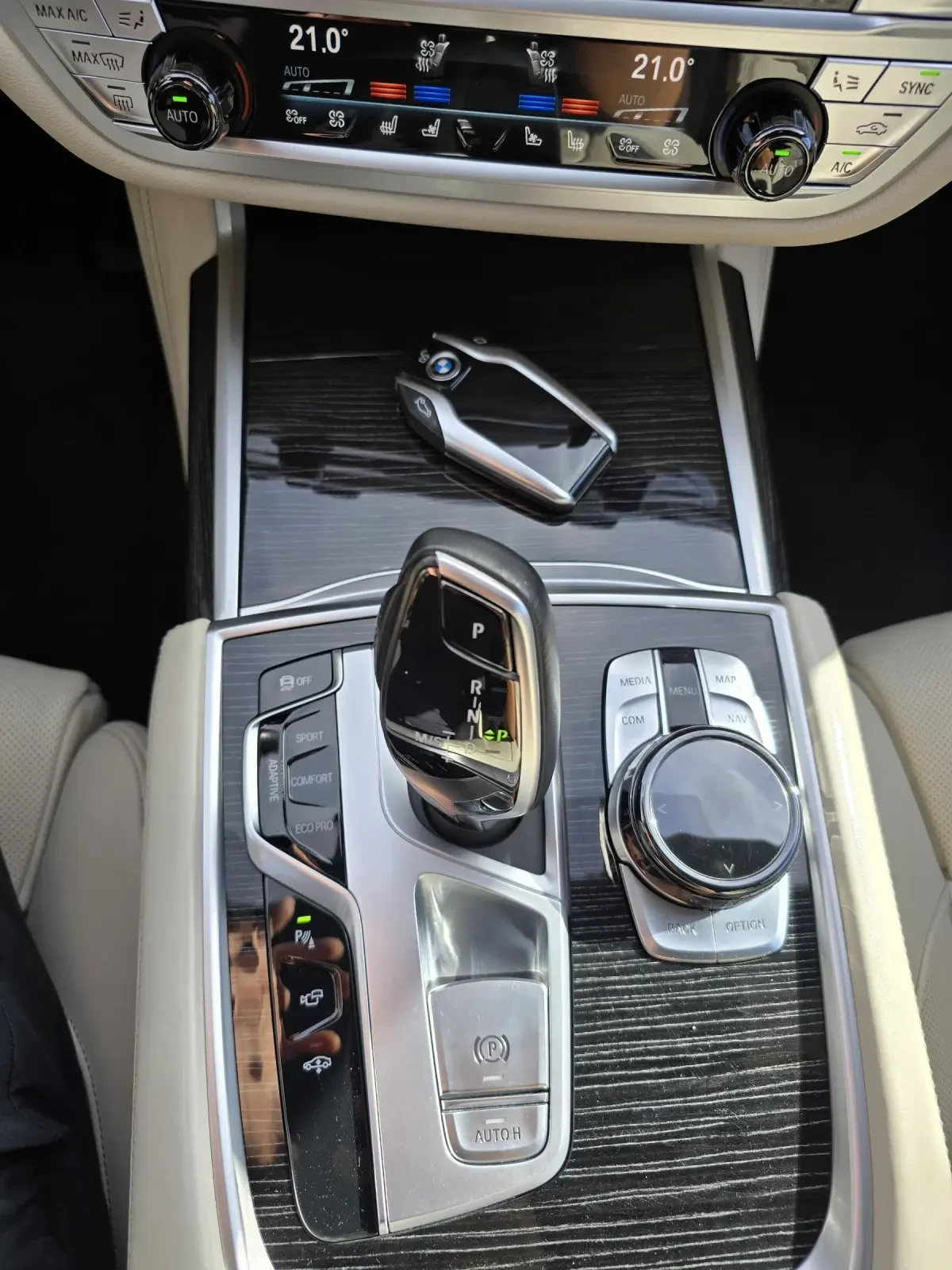 BMW 750 XDRIVE/LUXURY/BOWER AND WILKINSON SOUND/HEADUPFULL | Mobile.bg   14