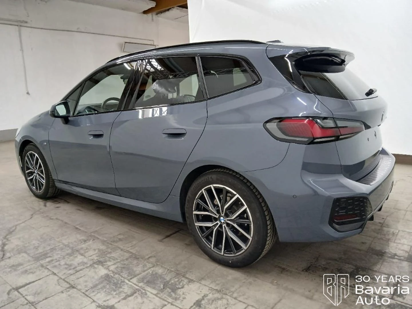 BMW 218 i Active Tourer M Sport Paket, снимка 2 - Автомобили и джипове - 54321008