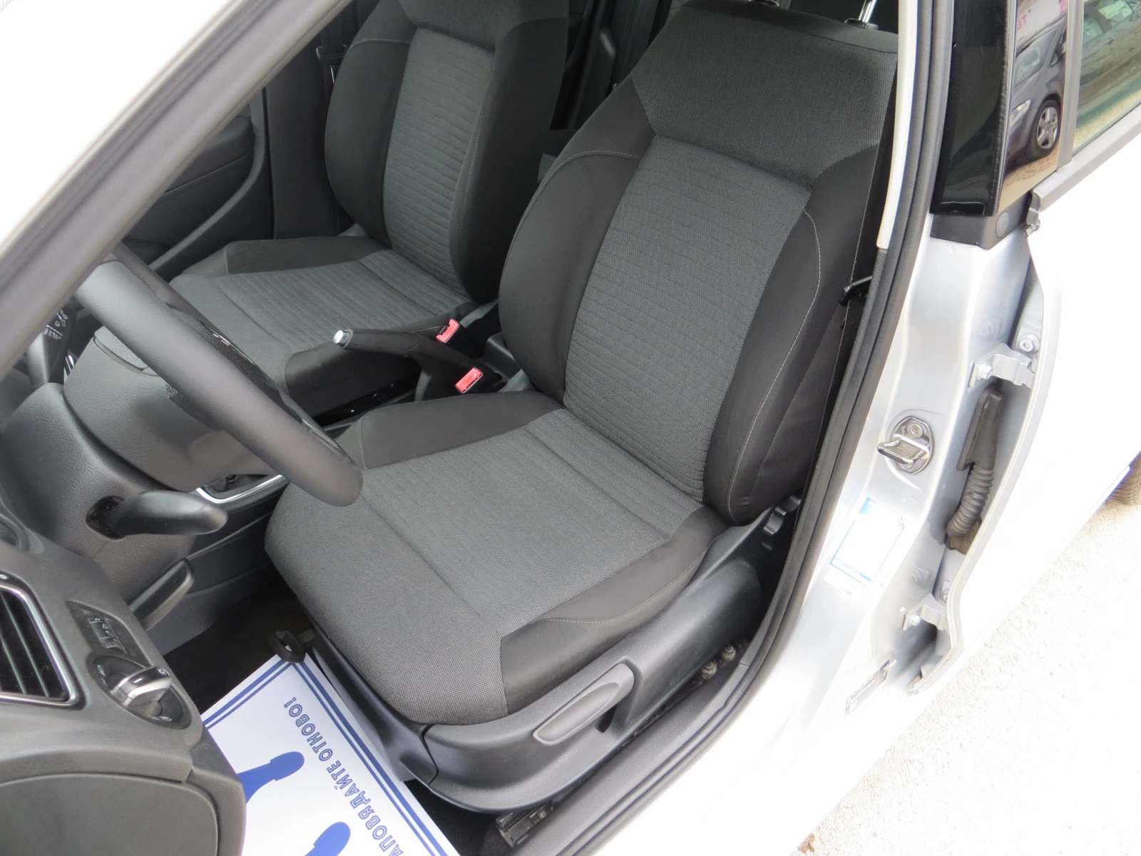 VW Polo 1.2i-СЕРВИЗНА ИСТОРИЯ-ЕВРО-5А, снимка 9 - Автомобили и джипове - 54385919