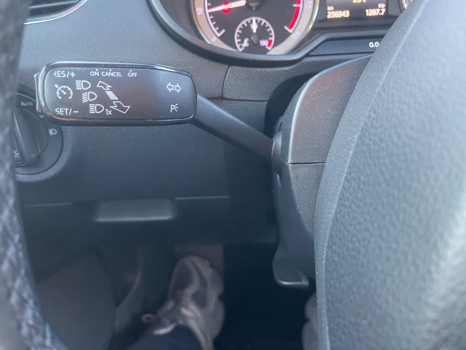 Skoda Octavia 1.0 TSI Ambition  116 ps, снимка 12 - Автомобили и джипове - 54401500