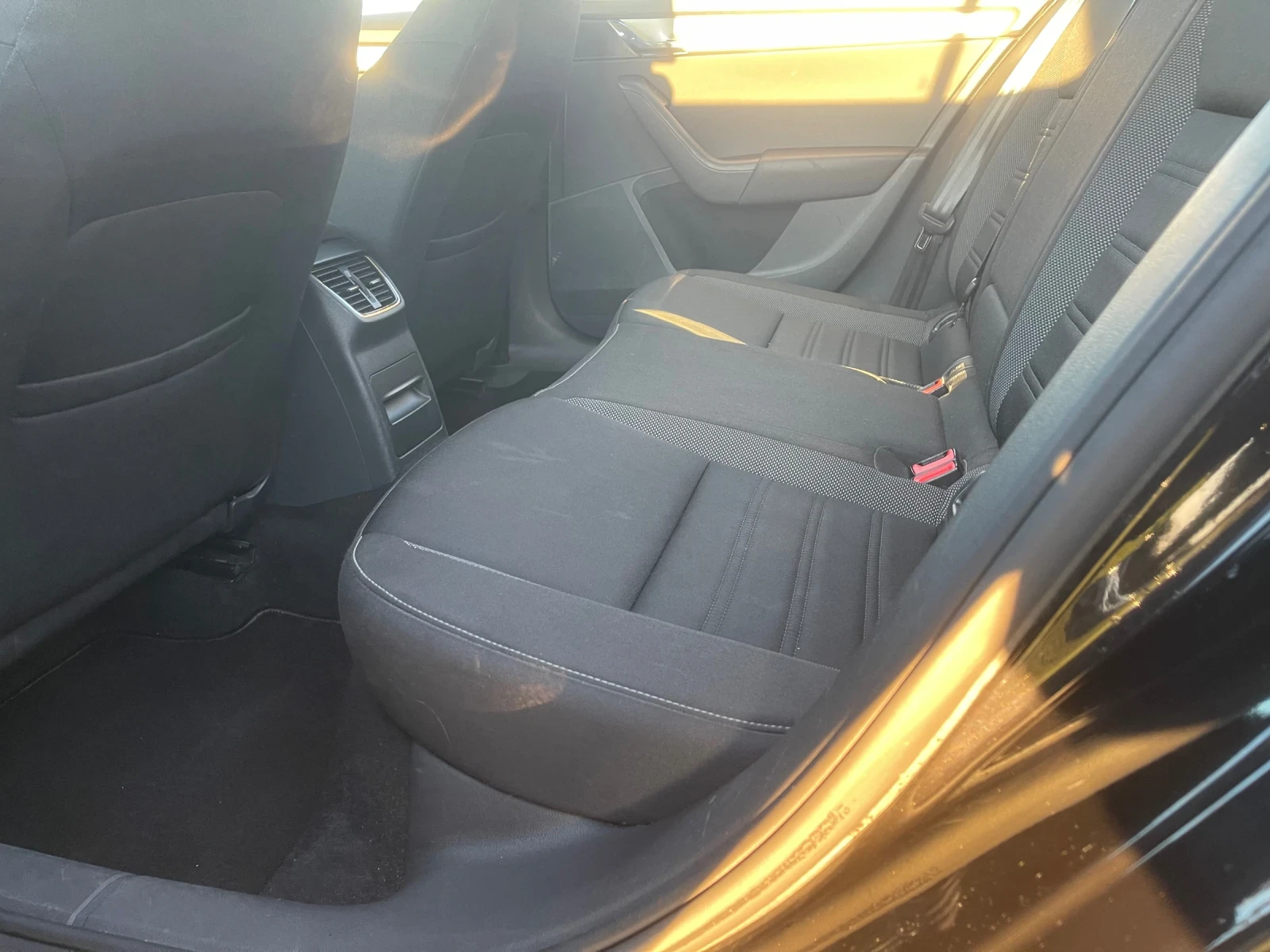 Skoda Octavia 1.0 TSI Ambition  116 ps, снимка 7 - Автомобили и джипове - 54401500