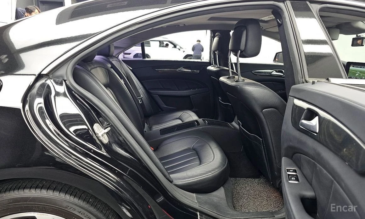 Mercedes-Benz CLS, снимка 12 - Автомобили и джипове - 54402939