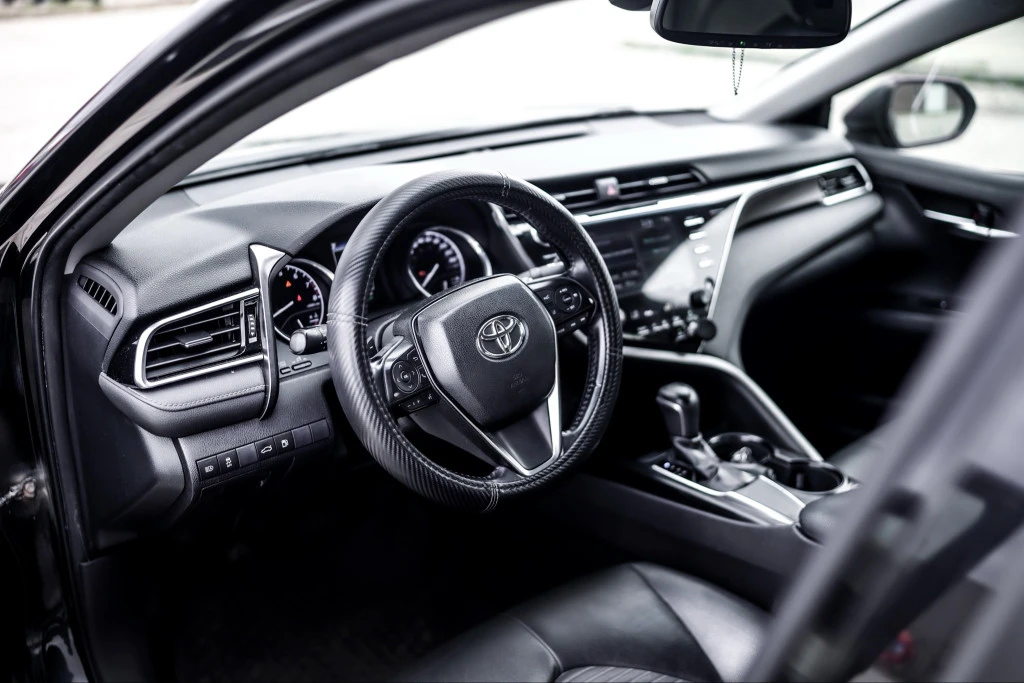Toyota Camry SE | Sunroof | Heated Seats  | Mobile.bg � ����������� 4