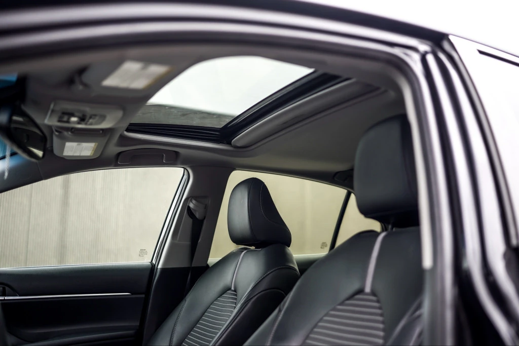 Toyota Camry SE | Sunroof | Heated Seats  | Mobile.bg � ����������� 7