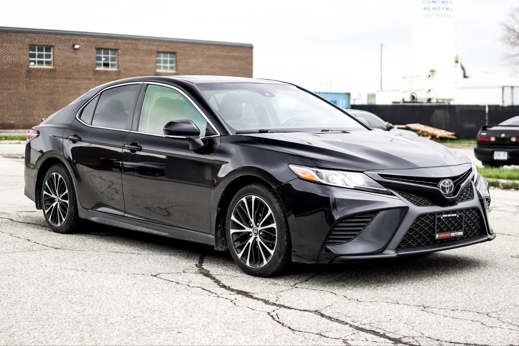 Toyota Camry SE | Sunroof | Heated Seats  | Mobile.bg � ����������� 1