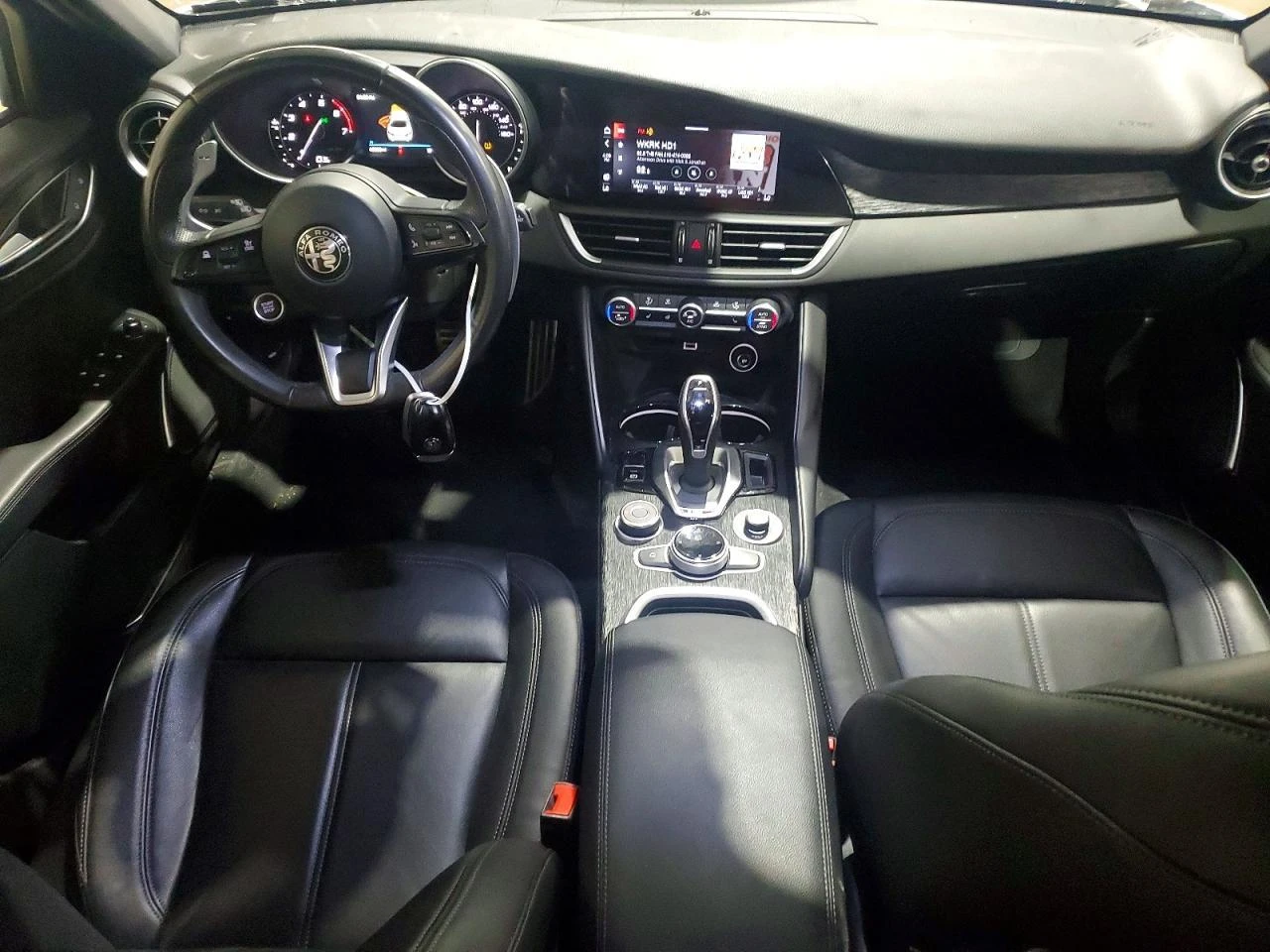 Alfa Romeo Giulia Q4 280 к.с., снимка 8 - Автомобили и джипове - 54561518
