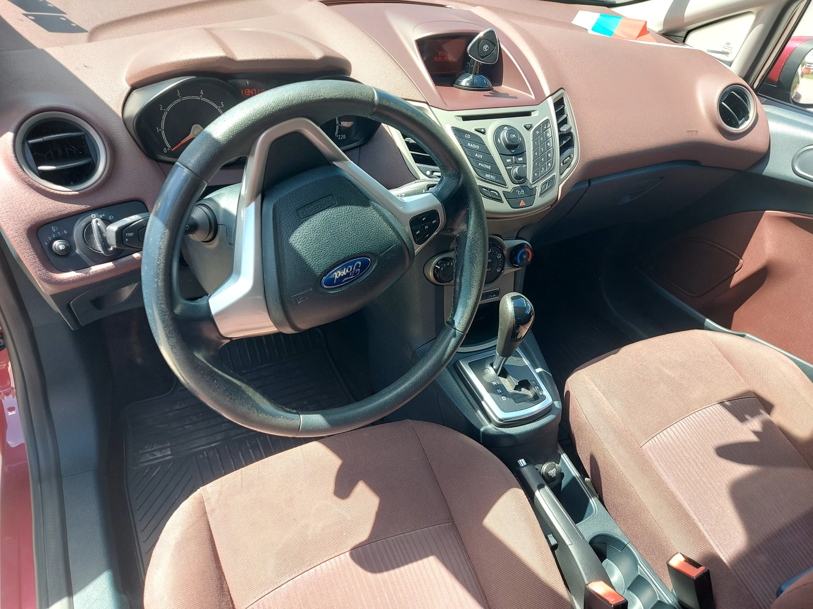 Ford Fiesta, снимка 12 - Автомобили и джипове - 54905056