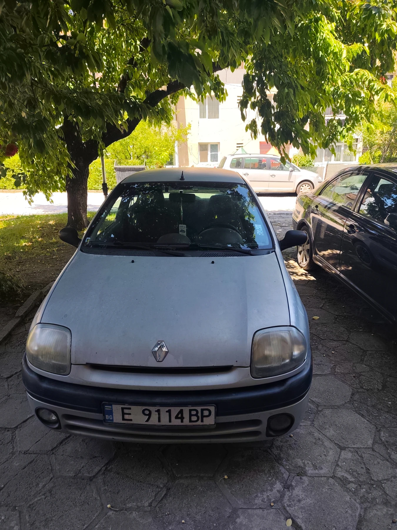 Renault Clio 1.2, снимка 2 - Автомобили и джипове - 55077467