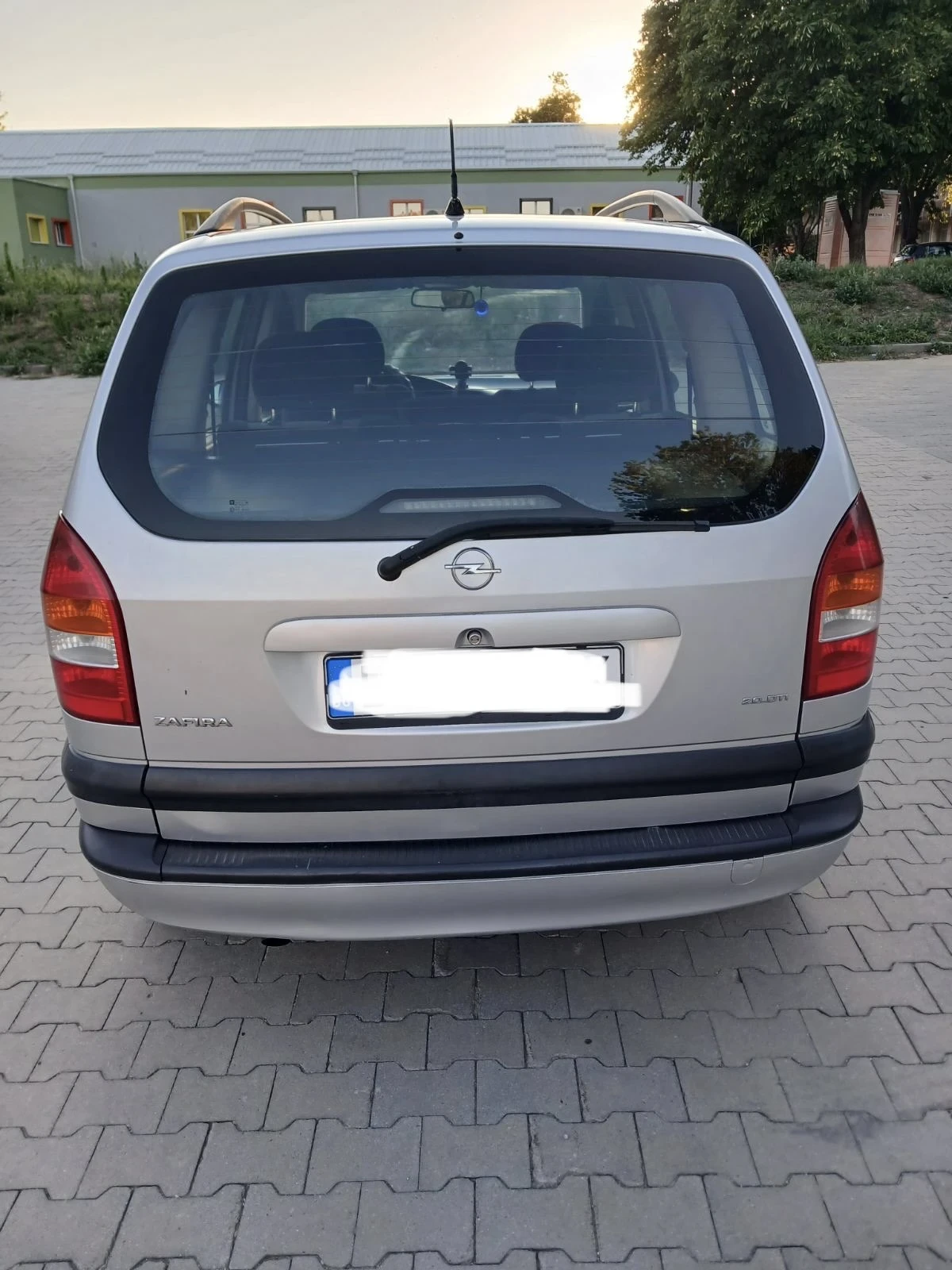 Opel Zafira, снимка 2 - Автомобили и джипове - 55249342
