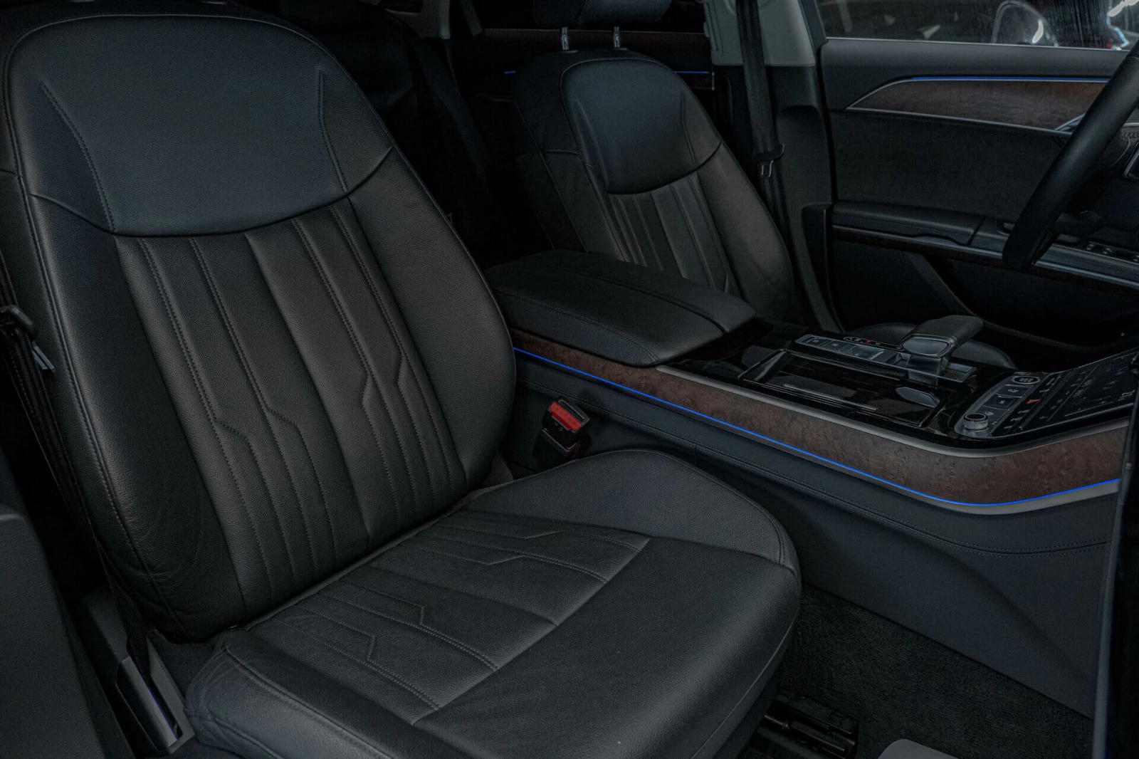 Audi A8 60TDI/Quattro/Камера360/Bang&Olufsen/Virtual/Ambie, снимка 10 - Автомобили и джипове - 55674329