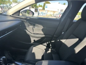Mazda CX-30 първи собственик 37800 реални км, снимка 5