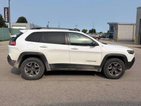 Jeep Cherokee Trailhawk | CARFAX | АВТОФИНАНСИРАНЕ, снимка 4
