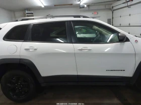 Jeep Cherokee 3.2L V-6 DOHC, 271HP 4X4 Drive - 7600 € / 14864.31 лв. - 39564638 6
