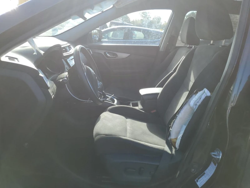 Nissan Rogue S / Bluetooth / Keyless / Подгрев /, снимка 7 - Автомобили и джипове - 52430839