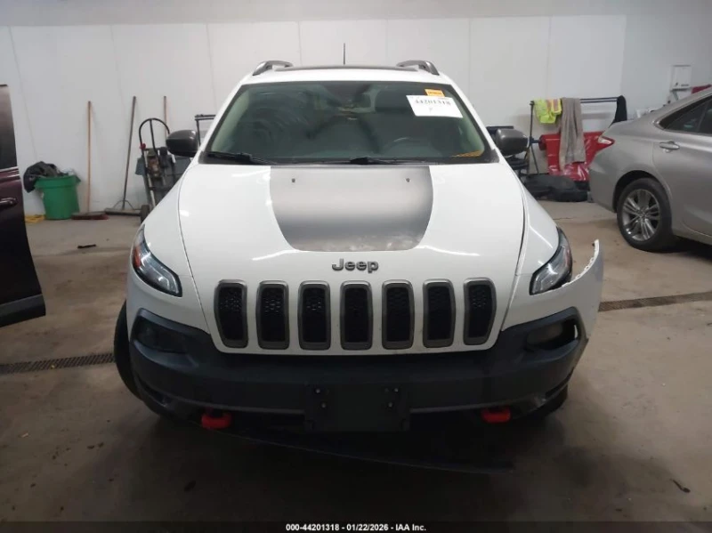 Jeep Cherokee 3.2L V-6 DOHC, 271HP 4X4 Drive, снимка 5 - Автомобили и джипове - 53576074