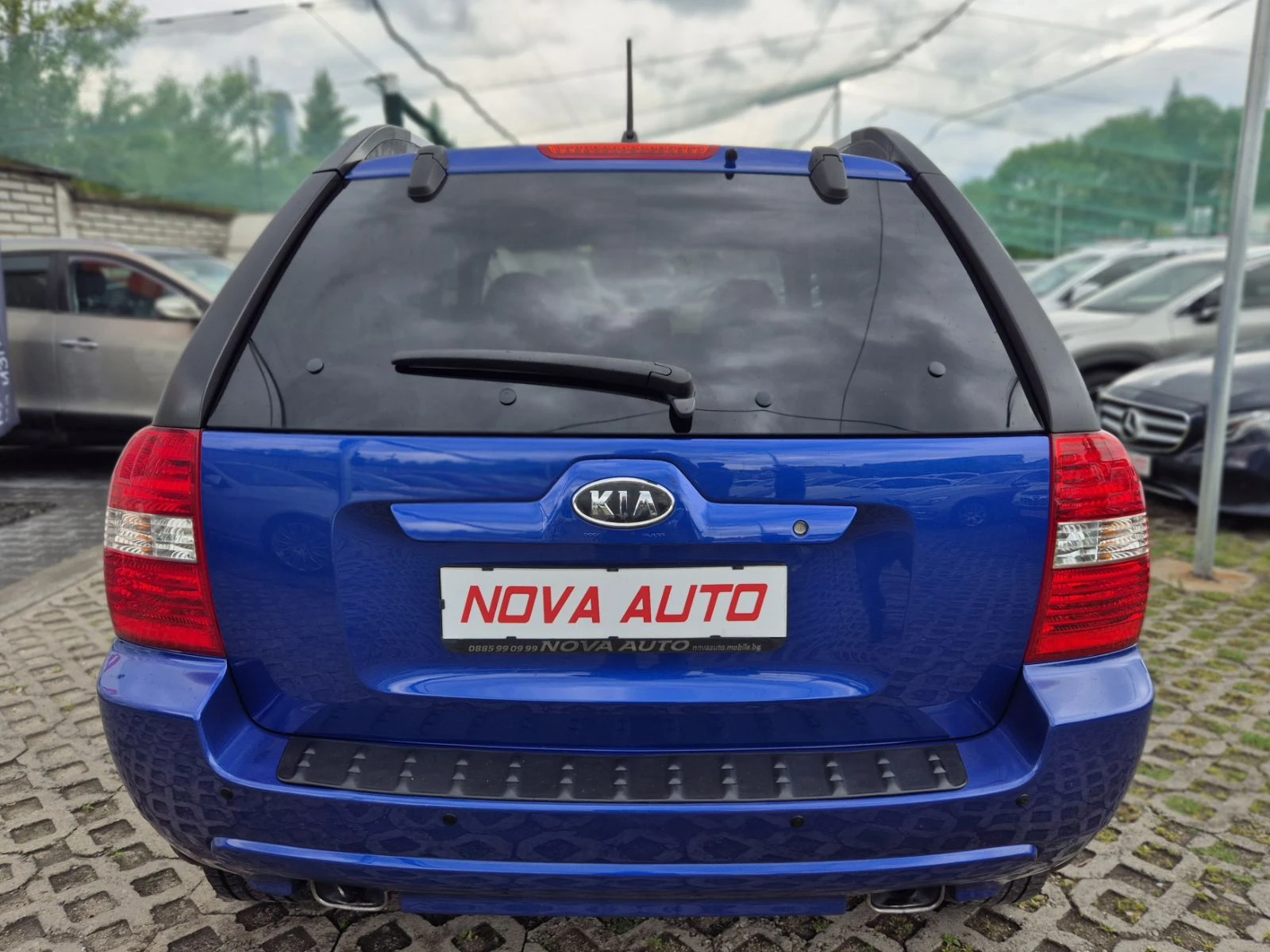 Kia Sportage 2.0D-AUTOMATIC-4X4 - изображение 3