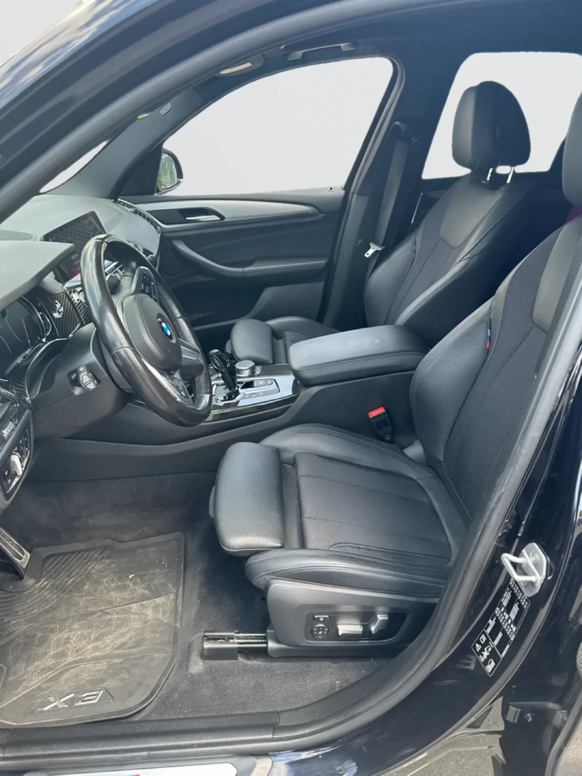 BMW X3 Гаранционна M pack carbon закупена  нова . Лизинг, снимка 9 - Автомобили и джипове - 52942639