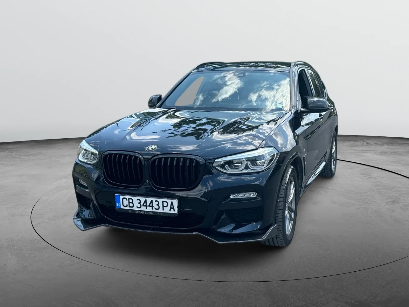 BMW X3 Гаранционна M pack carbon закупена  нова . Лизинг