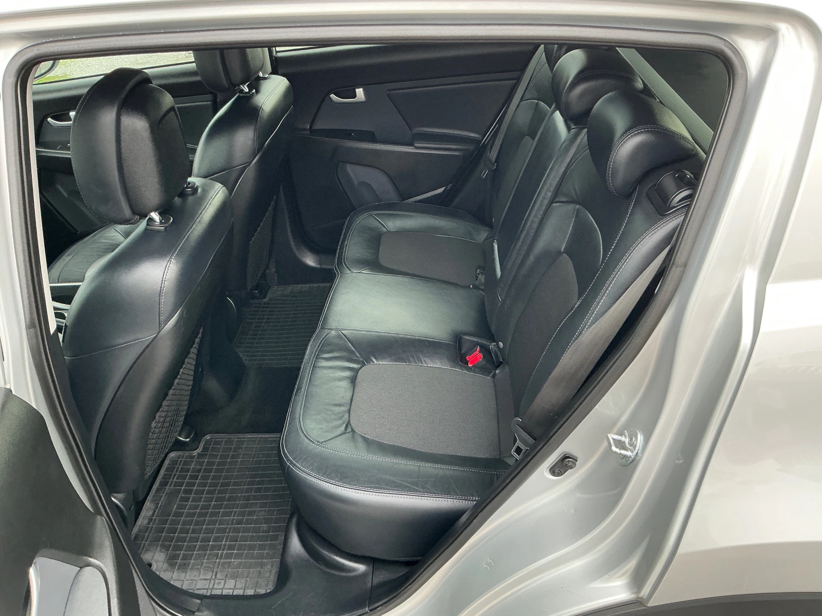 Kia Sportage 2.0 CRDI - изображение 10