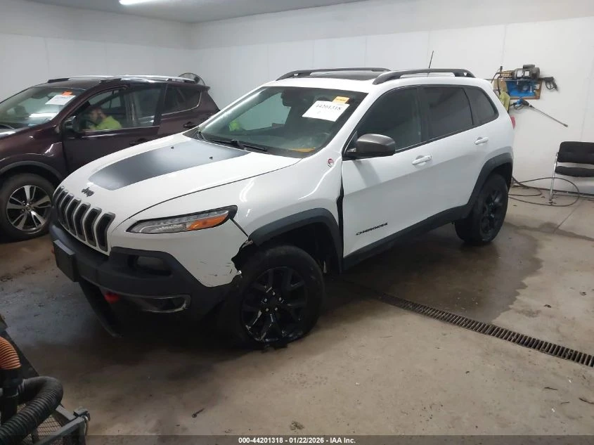 Jeep Cherokee 3.2L V-6 DOHC, 271HP 4X4 Drive - изображение 2