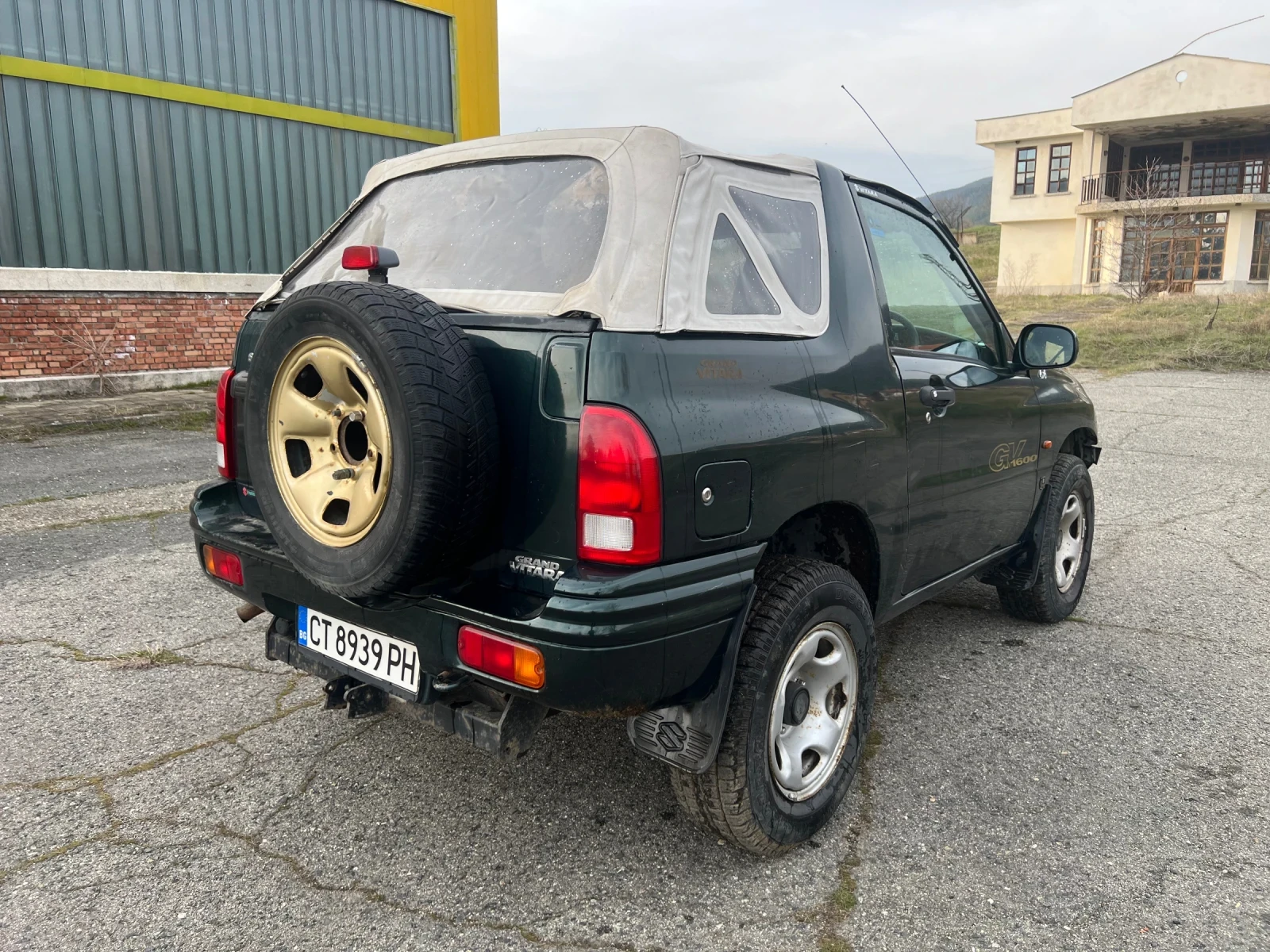 Suzuki Grand vitara Suzuki Grand Vitara 1.6 4x4 / Лебедка / + 5см лифт, снимка 5 - Автомобили и джипове - 53773187