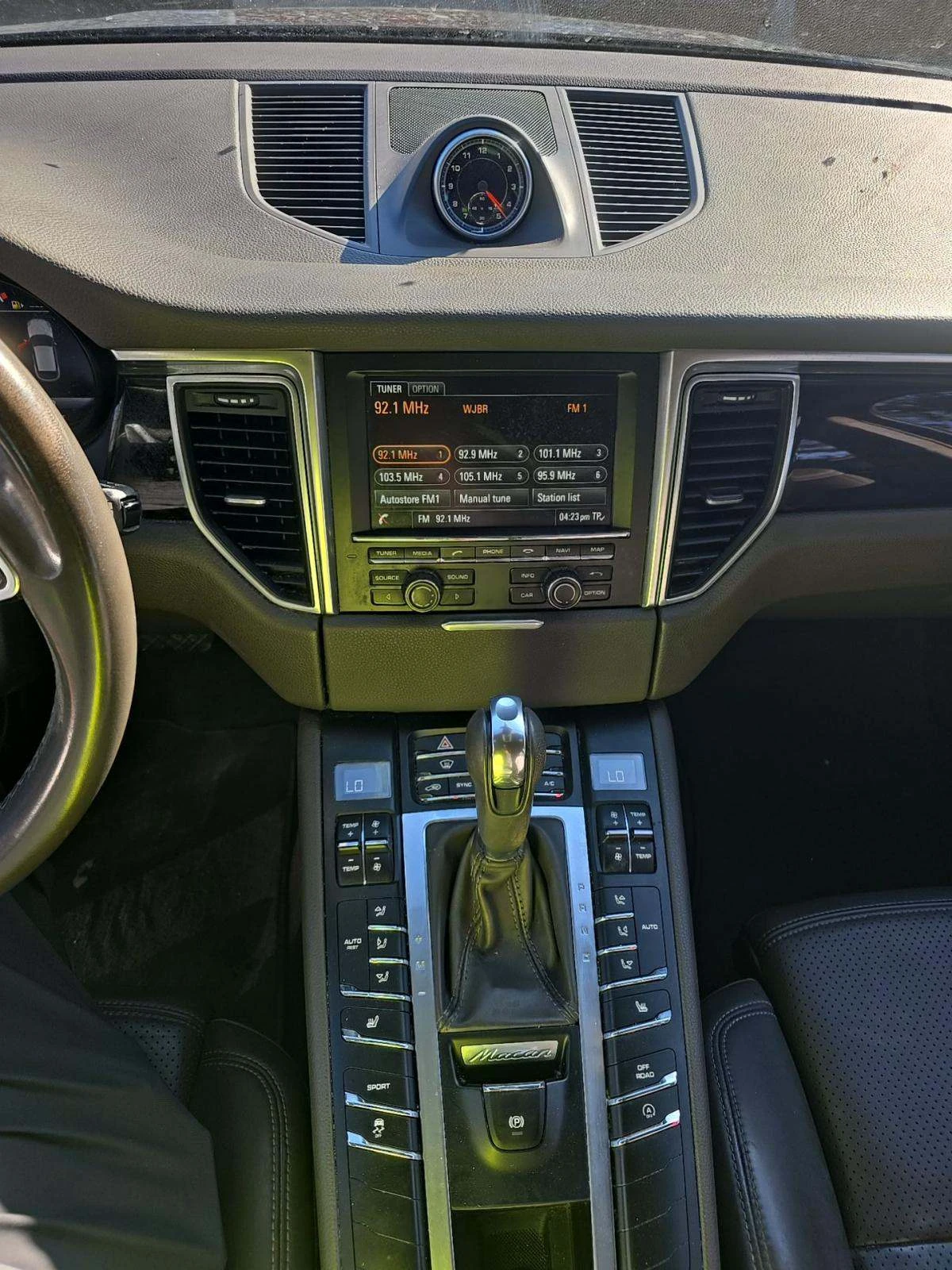 Porsche Macan S* PDK* ПОДГРЕВ* КАМЕРА* КЕЙЛЕС* LANE* ASSIST, снимка 6 - Автомобили и джипове - 53801100