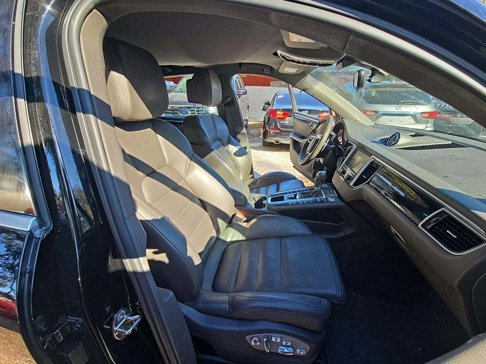 Porsche Macan S* PDK* ПОДГРЕВ* КАМЕРА* КЕЙЛЕС* LANE* ASSIST, снимка 9 - Автомобили и джипове - 53801100