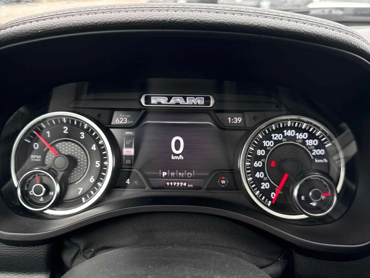 Dodge RAM 1500 * Sport * 5.7 HEMI * КАМЕРА * ОБДУХВАНЕ * ПОДГРЕВИ, снимка 8 - Автомобили и джипове - 53818700