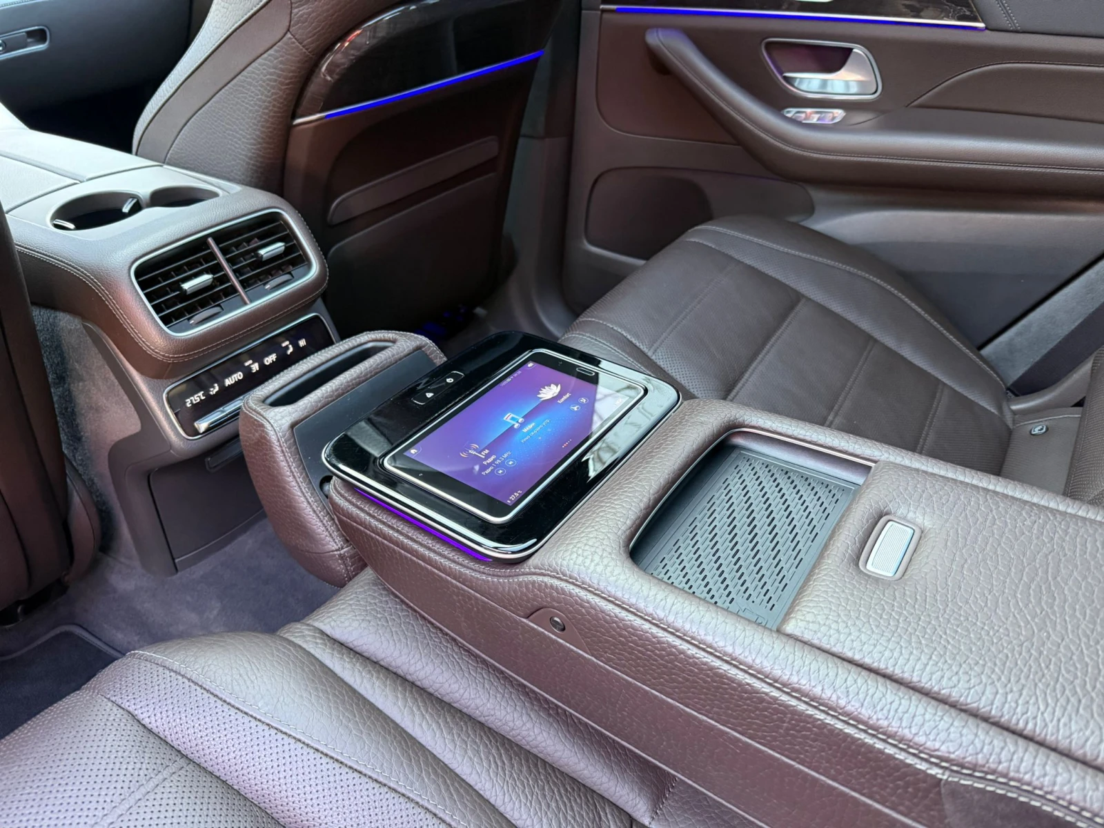 Mercedes-Benz GLS 400 AMG/4MATIC, снимка 13 - Автомобили и джипове - 53824883