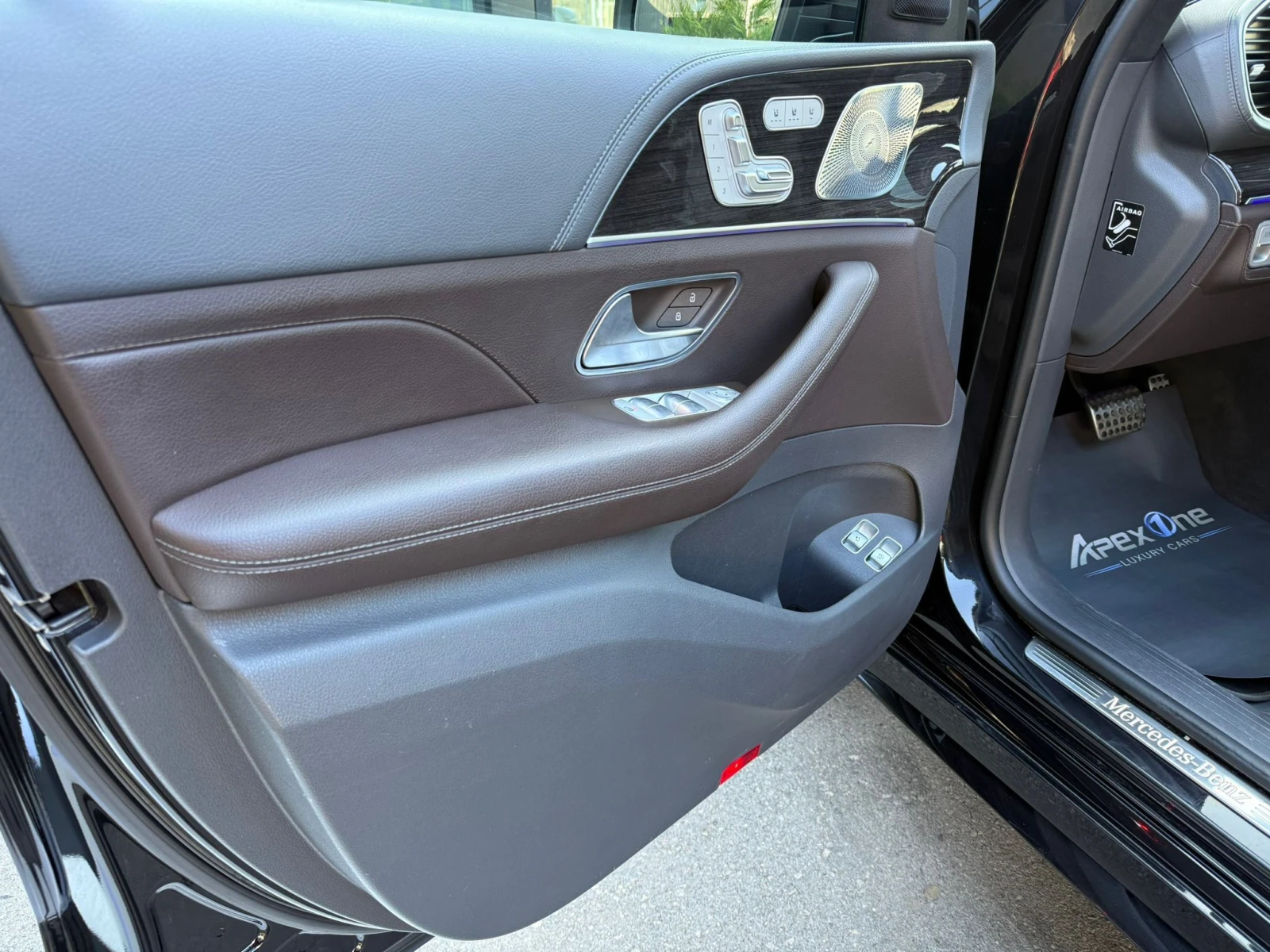 Mercedes-Benz GLS 400 AMG/4MATIC, снимка 15 - Автомобили и джипове - 53824883