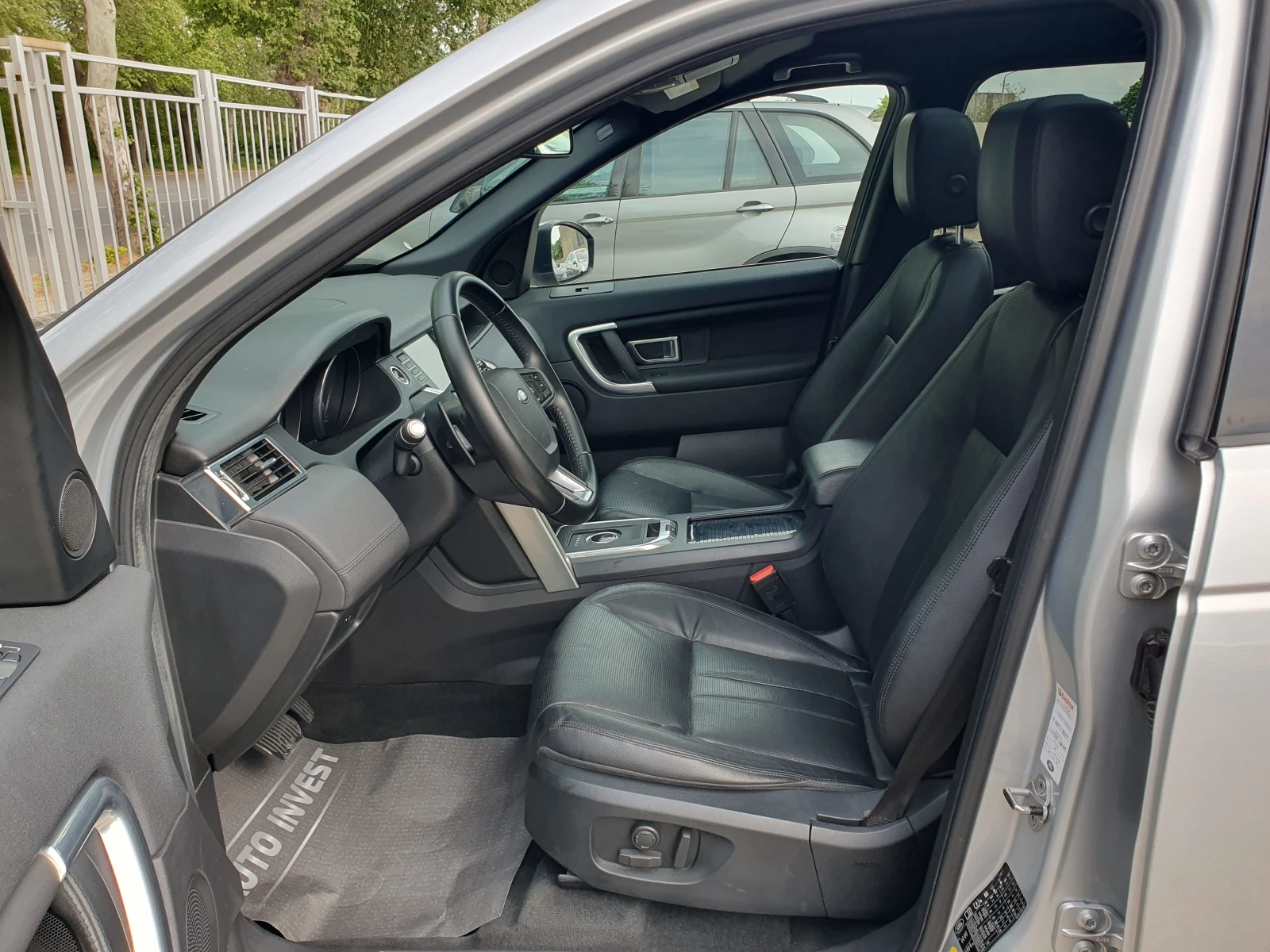 Land Rover Discovery Sport KOJA/PANORAMA/4X4/KAMERA/NAVI, снимка 9 - Автомобили и джипове - 54006087