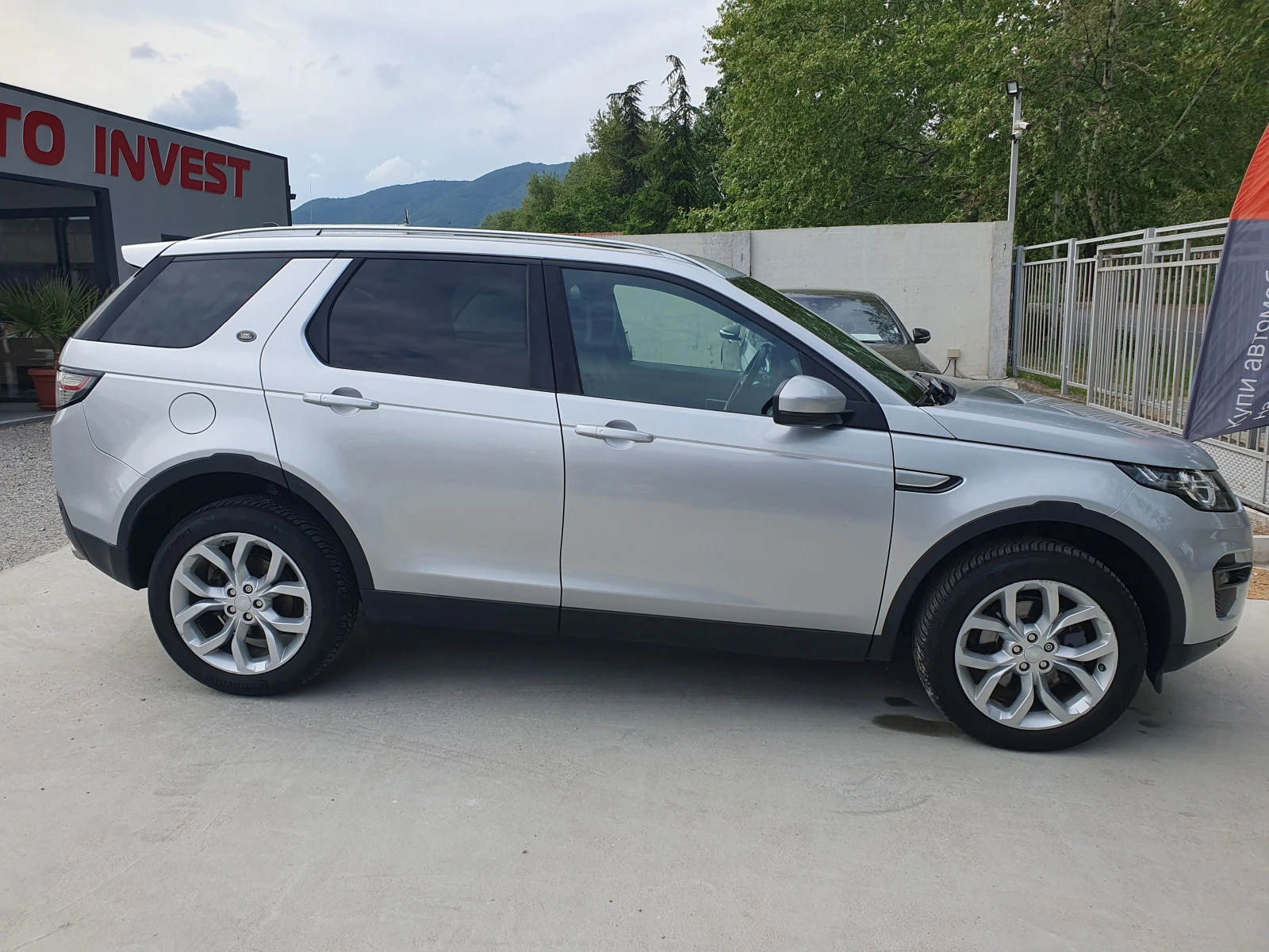 Land Rover Discovery Sport KOJA/PANORAMA/4X4/KAMERA/NAVI, снимка 8 - Автомобили и джипове - 54006087